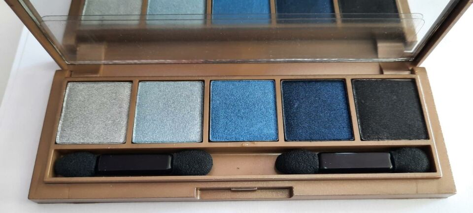 Carmina 5 li Far Paleti Gri Açıktan Koyuya Mavi Tonlar Siyah No :204