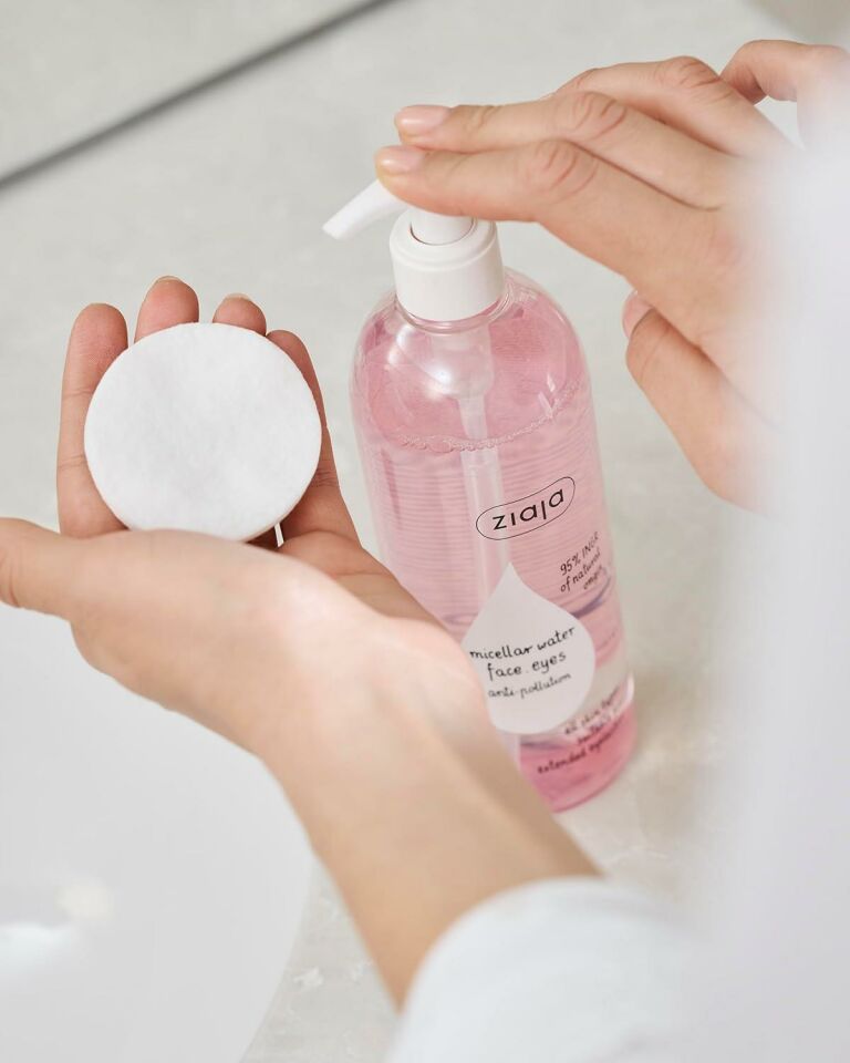 Ziaja Kirlilik Karşıtı Misel Su Yüz, Göz ve Dudaklar İçin Makyaj Temizleyici 390 ml