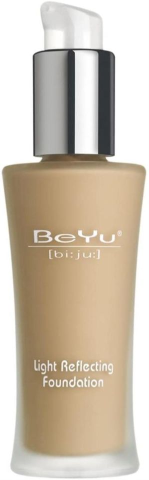 Beyu Light Reflecting Foundation 2