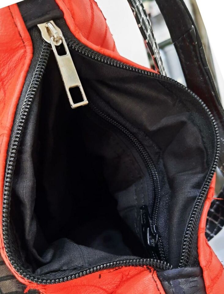 Seda Maymun Deri Sırt Çantası Kırmızı Siyah 30x15x20cm