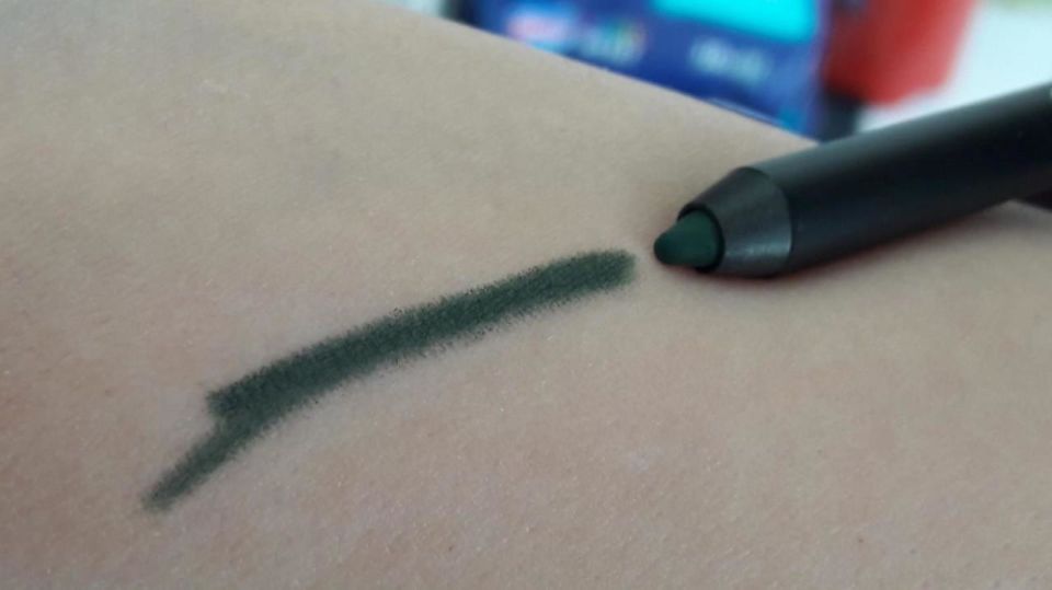 Carmina Sürme Kalem Mystical 501 Koyu Yeşil Göz Kalemi Akma Dağılma Yapmaz