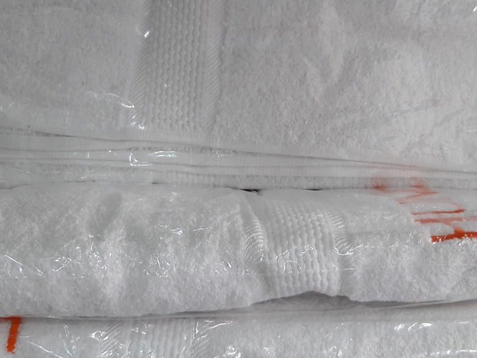 HL Banyo Havlusu 150 CM X 75 CM Beyaz