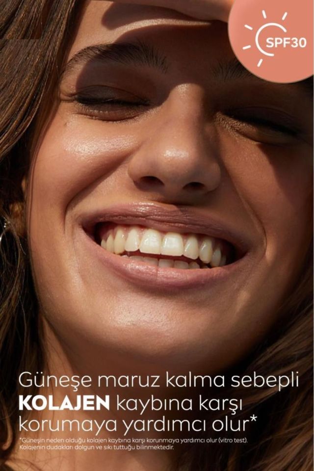 Nivea Lip Balm Bakımlı ve Renkli Dudak Balmı Nude 4,8Gr Spf30,Doğal Yağlar,E Vitamini,Dudak Ve Yanaklar Için