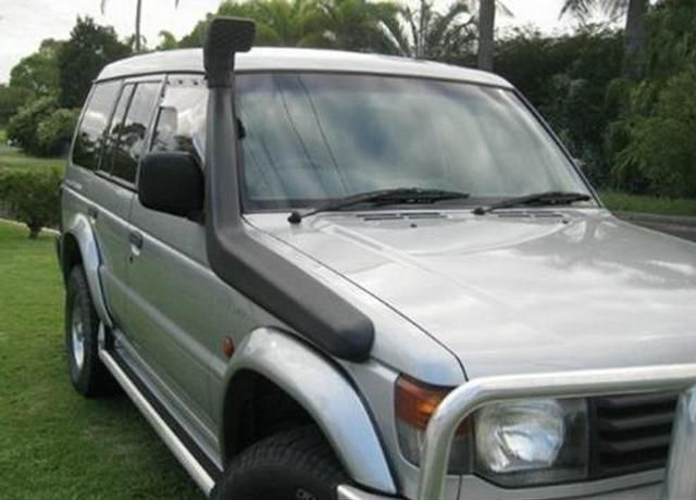 Mitsubishi  V31 Pajero Snorkel 1991-1997