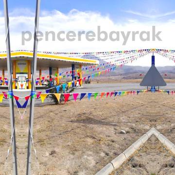 Renkli Üçgen Bayrak | Vinil Branda | 25 Metre İpe Dizili Süsleme Bayrak