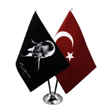 Atatürk Tasarımlı ve Ay Yıldızlı Türk Bayraklı Çift Direkli Masa Üstü Bayrak