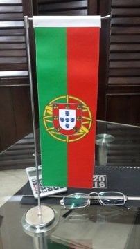 Portekiz L Tipi Lüks Kalite Tek Direkli Masa Üstü Bayrağı