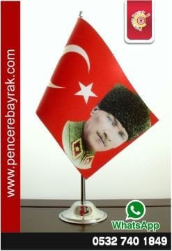 Atatürk'lü Tek Direkli Masa Üstü V Tipi Bayrak - Kırmızı Zemin, Özel Potre Baskı