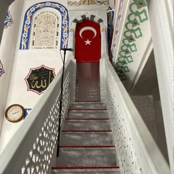 Cami Minberleri İçin Özel Tasarım Türk Bayrağı - Kırlangıç Model (55x120 cm)