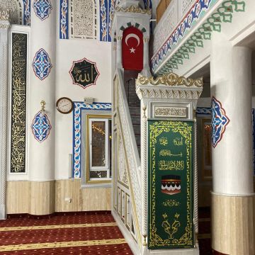 Cami Minberleri İçin Özel Tasarım Türk Bayrağı - Kırlangıç Model (55x120 cm)