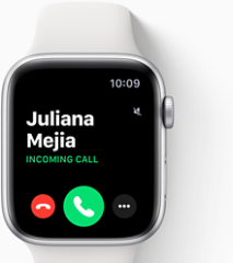 Apple Watch Nike Uzay Grisi ve gümüş rengi  44 Alüminyum Kasa ve Nike Spor Kordon  Hafif özellikteki alüminyum kasa, uzay endüstrisi standartlarında %100 geri dönüştürülmüş bir alaşımdan üretiliyor.  Nike Spor Kordon, dayanıklı ve yüksek performanslı flor