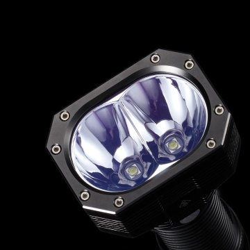 NITECORE EAX 2000 LÜMEN  EL FENERİ 8XAA