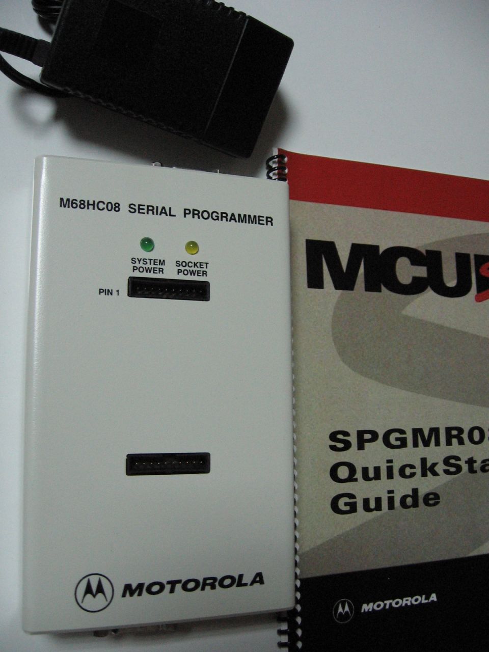 M68HC08 SERIAL PROGRAMMER ( M68SPGMR08 )