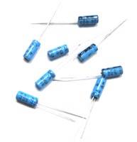 0.1uF 50V  5x11mm  85°C Dökme