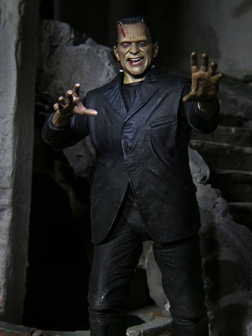 Universal Monsters - Ultimate Frankenstein's Monster (Color) Aksiyon Figürü