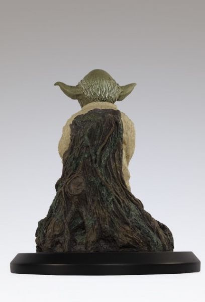 Star Wars: Empire Strikes Back - Yoda ''Using the Force'' 1/5 Scale Heykel