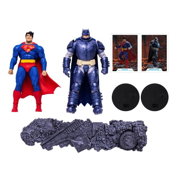 DC Multiverse Batman: The Dark Knight Returns - Superman vs. Armored Batman Two-Pack