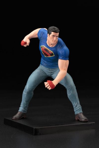 DC Universe Clark Kent ''Truth'' SDCC 2016 Limited Edition ARTFX+ Statue Heykel