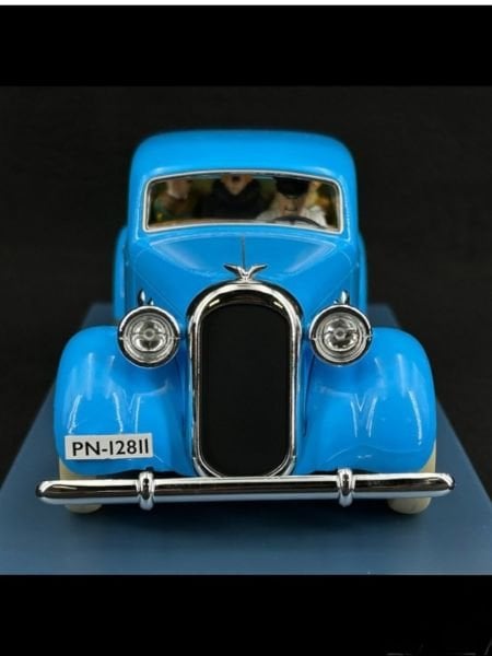 Tintin - Castafiore's Car (La Voiture de la Castafiore) 1/24 Scale Diecast Model Araç (No.32)