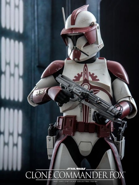 Star Wars: The Clone Wars - Clone Commander Fox 1/6 Scale Koleksiyon Figürü