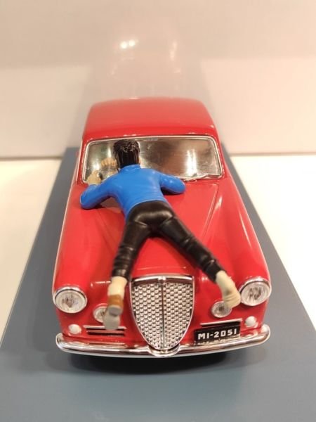 Tintin - Lancia Aurelia (L’Aurélia de l’Italien) 1/24 Scale Diecast Model Araç (No.14)