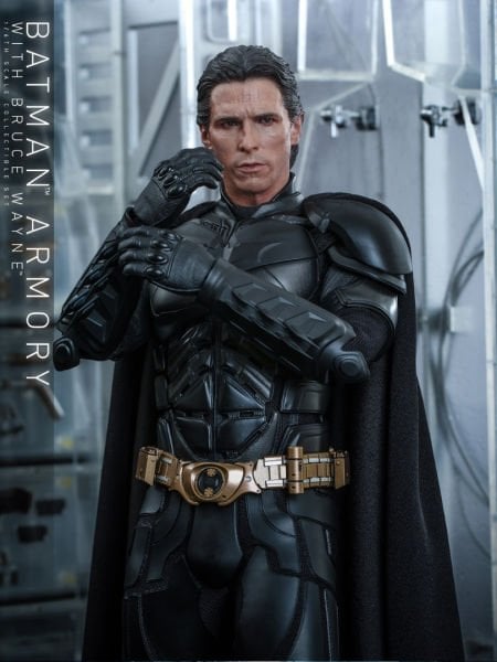 Batman: The Dark Knight Rises - Batman Armory with Bruce Wayne 1/6 Scale Koleksiyon Figür Seti