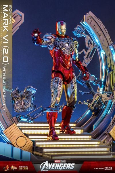 The Avengers - Iron Man Mark VI (2.0) with Suit-Up Gantry 1/6 Scale Diecast Koleksiyon Seti