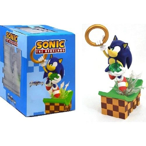 Sonic the Hedgehog Ring and Chaos Emerald Gallery Diorama Statue