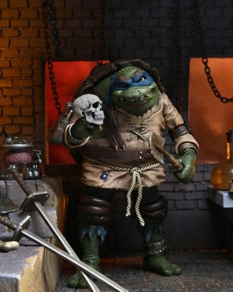 Universal Monsters x TMNT: Ultimate Leonardo as The Hunchback Aksiyon Figürü