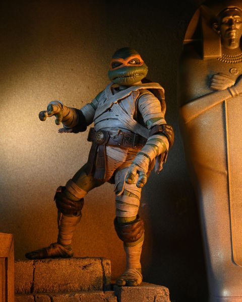 Universal Monsters x TMNT: Ultimate Michelangelo as The Mummy Aksiyon Figürü