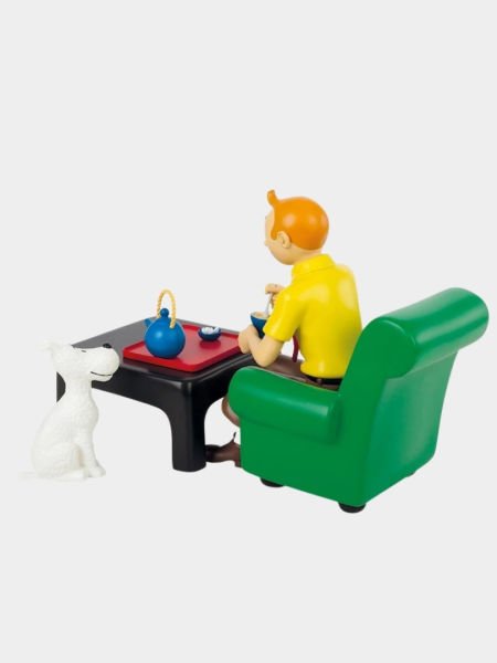 Tintin - Tintin Having Tea (Tintin Prenant le Thé) Resin Heykel