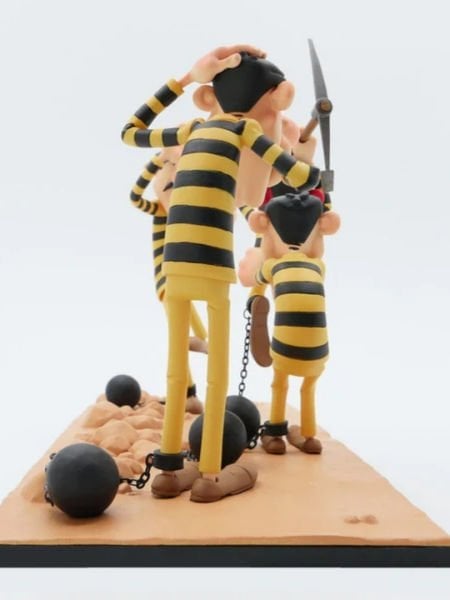Lucky Luke (Red Kit) - The Daltons Calm Down Joe Limited Edition Heykel
