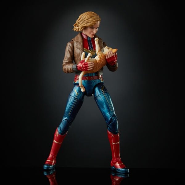 Captain Marvel - Marvel Legends Captain Marvel (Bomber Jacket) (Kree Sentry BAF)