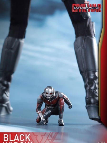 Captain America: Civil War - Black Widow 1/6 Scale Koleksiyon Figürü
