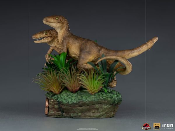 Jurassic Park - Just The Two Raptors 1/10 Deluxe Art Scale Limited Edition Heykel