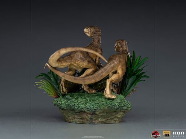Jurassic Park - Just The Two Raptors 1/10 Deluxe Art Scale Limited Edition Heykel