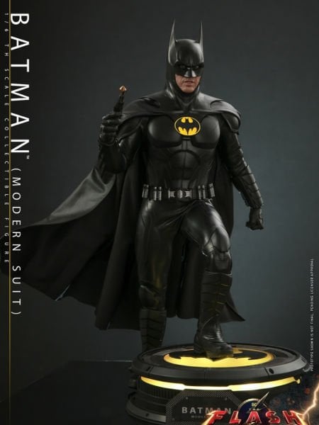 The Flash – Batman (Modern Suit) 1/6 Scale Koleksiyon Figürü
