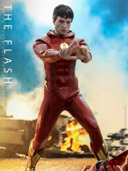 The Flash – The Flash 1/6 Scale Koleksiyon Figürü