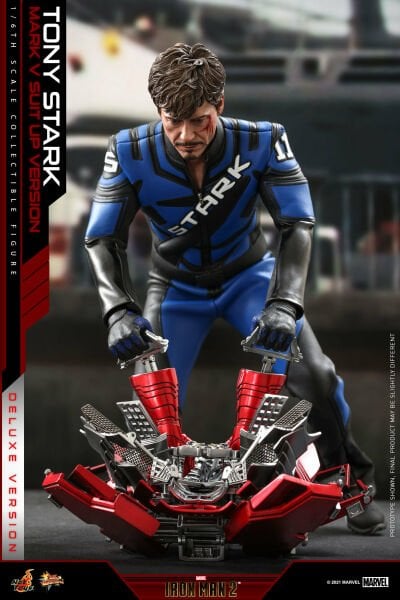 Iron Man 2 - Tony Stark (Mark V Suit Up Ver.) Deluxe 1/6th Scale Collectible Figure