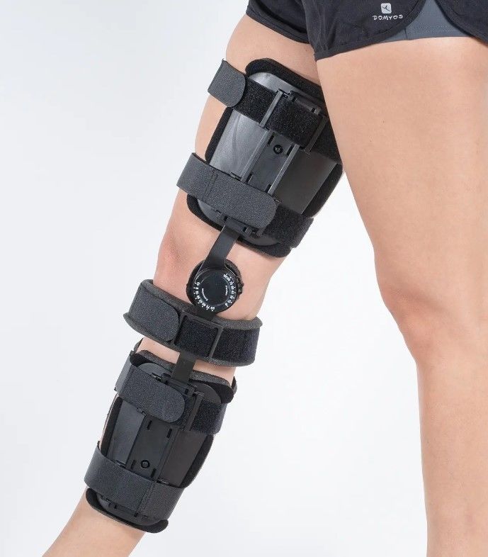 W517 Açı Ayarlı Diz Breysi Uzayıp Kısalan Diz Çevresi 45 cm